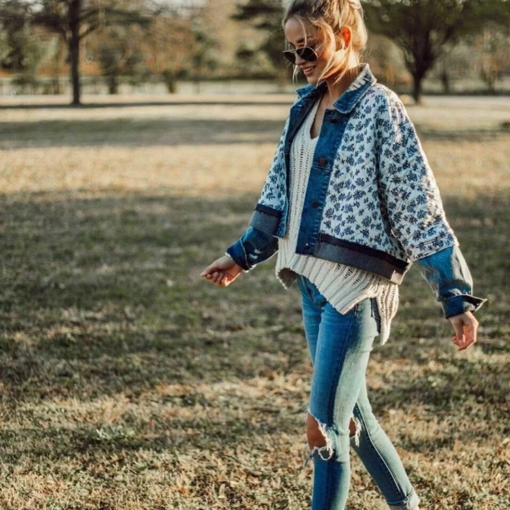 Free People Ditsy Denim Mixed Fabric Quilted Jacket SZ M / L Blue Off White - Picture 3 of 12